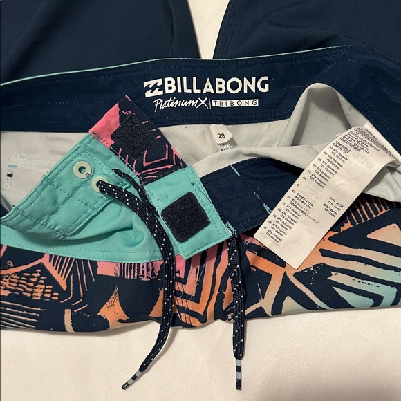 Billabong Men's Midlength Boardshorts Size 28 - Picture 2 of 4